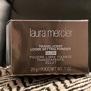 Laura Mercier Translucent “Glow” setting powder
